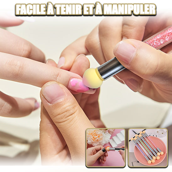 Brosse éponge à ongle